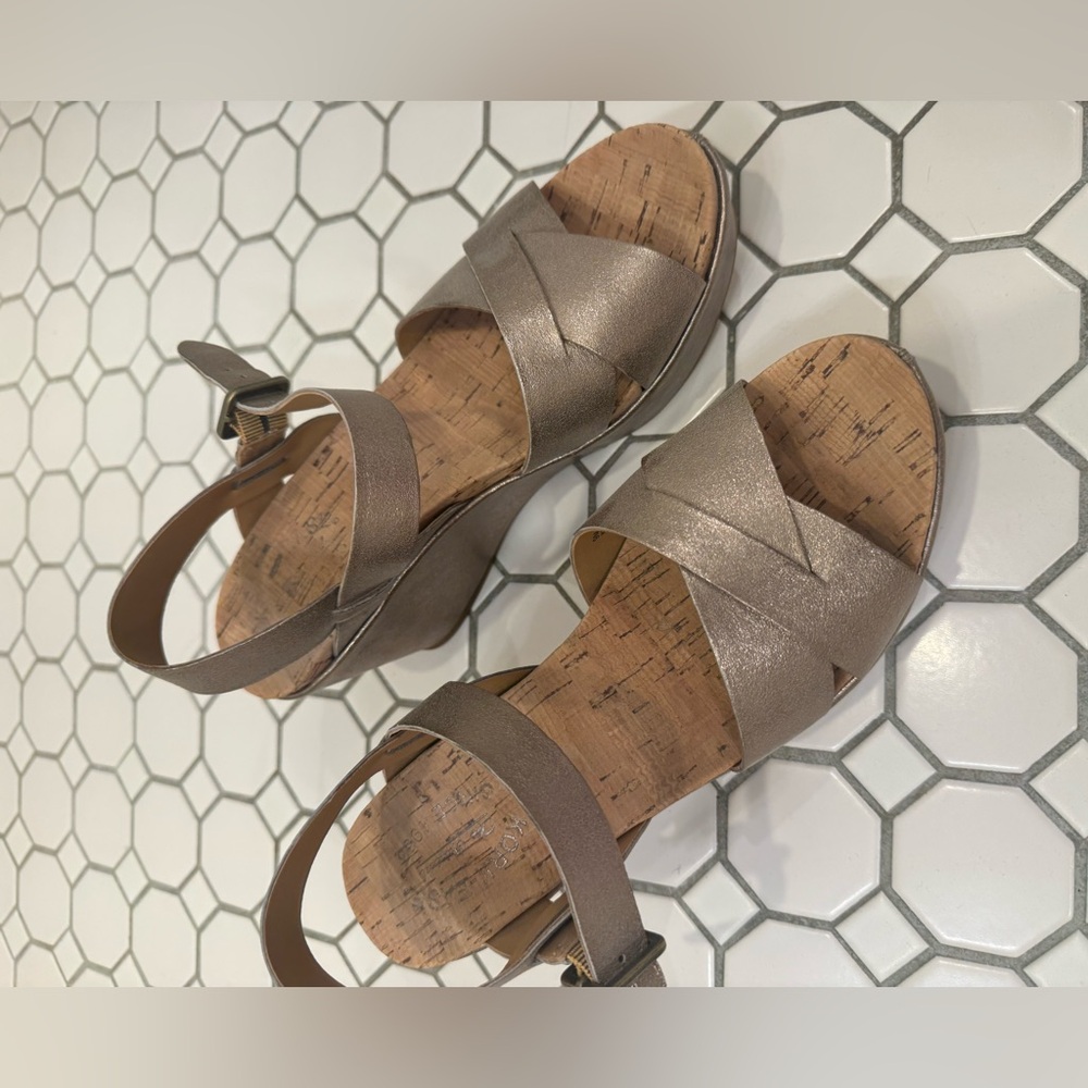 Kork-Ease Metallic Gold Crossband Wedge Sandals - Picture 4 of 5